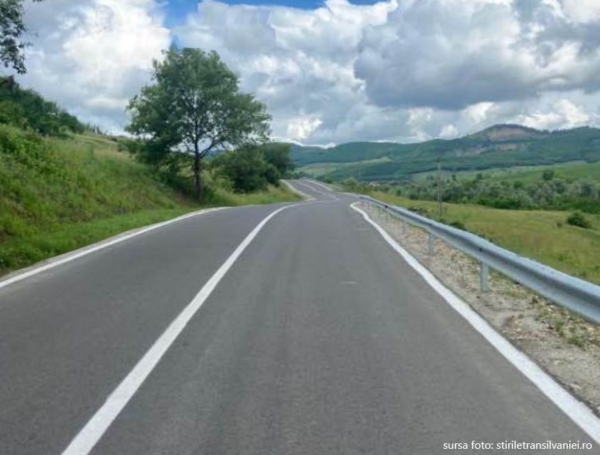 Au început lucrările pentru asfaltarea drumului județean care leagă Clujul de Bistrița-Năsăud