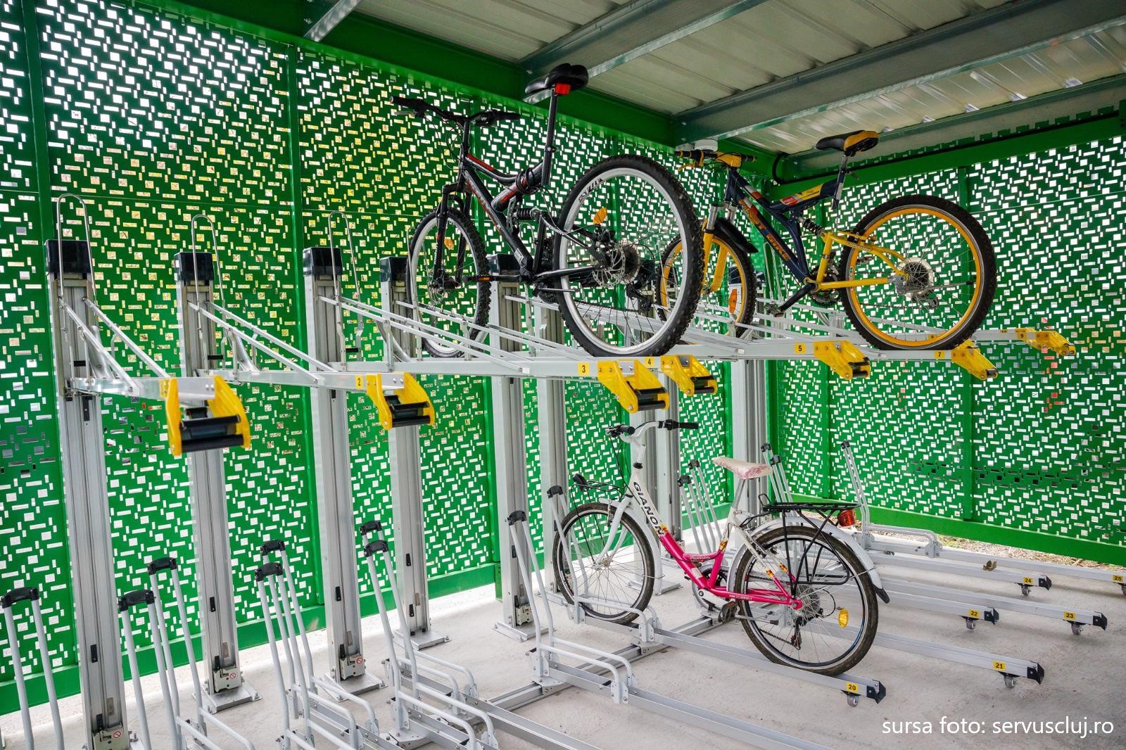 Noi amplasamente pentru parcarea acoperită a bicicletelor vor fi realizate în municipiul Cluj-Napoca