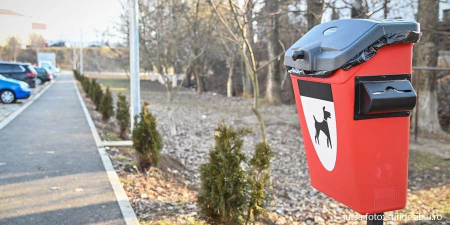 Alte 40 de coșuri noi pentru dejecțiile câinilor au fost instalate în municipiul Sibiu