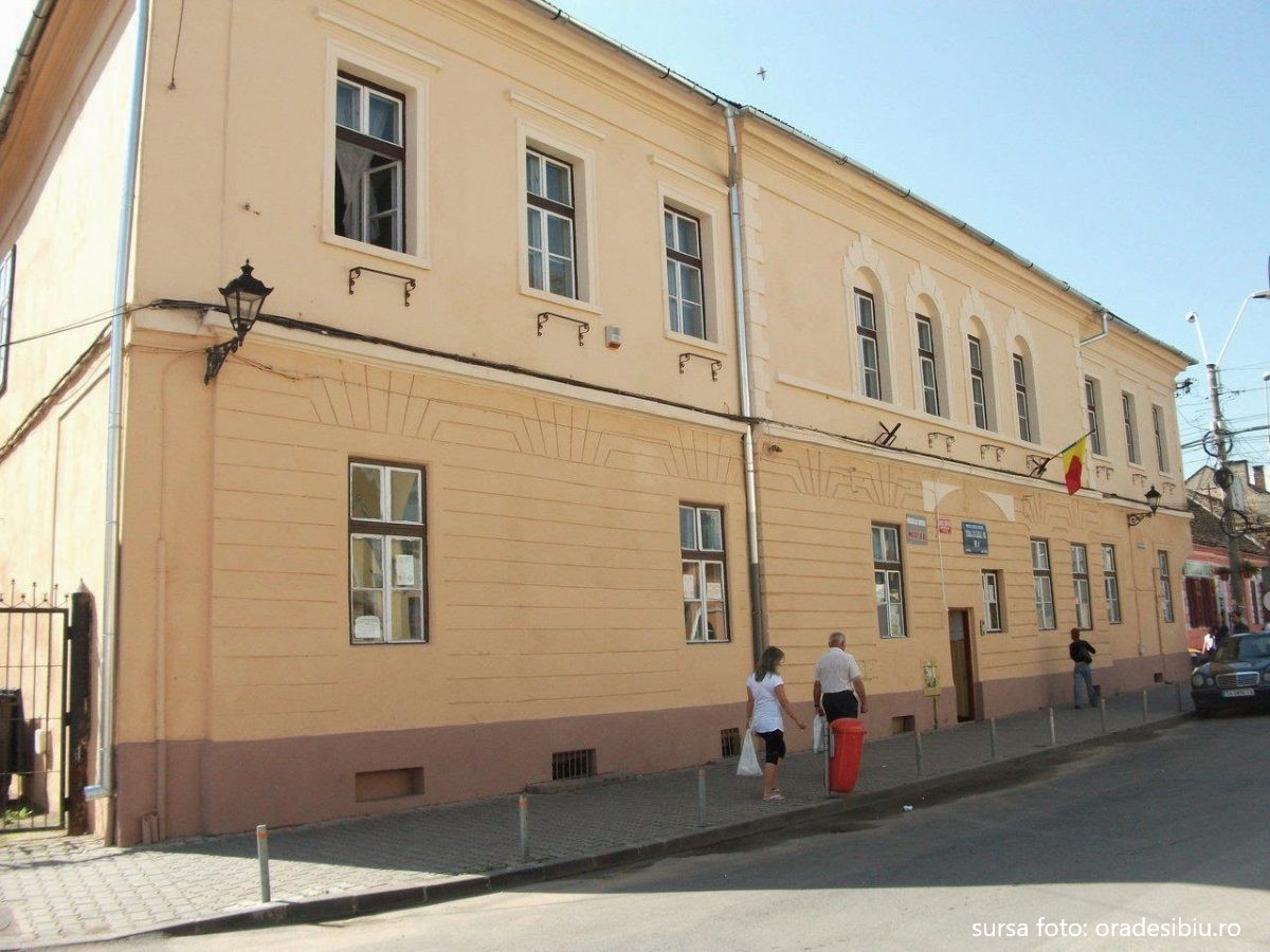 Va fi modernizată clădirea Școalii Gimnaziale numărul 4 din Mediaș, situată pe strada Ludwig Roth