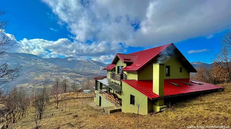 Clujul vrea să scape de cabanele construite ilegal. Se vor actualiza PUG-urile comunelor din Apuseni