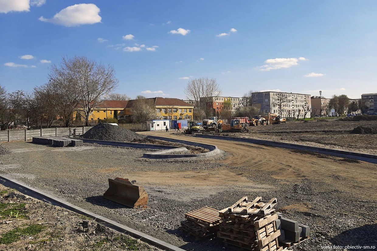 Lucrările la Lacul Cubic dau în continuare bătăi de cap autorităților locale și firmei de spații verzi