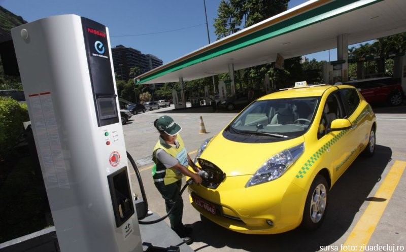 Nu mai puțin de 24 de taxi-uri electrice vor intra de acum pe străzile din municipiul Cluj-Napoca