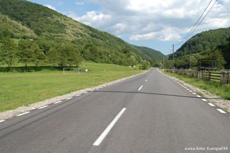 S-a mai asfaltat un drum cu potențial turistic, în zona Apusenilor, pe raza județului Cluj!