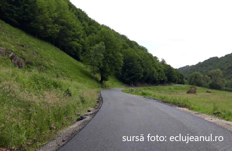 Se repară drumul județean cu potențial turistic din Cluj care duce spre cel mai înalt vârf