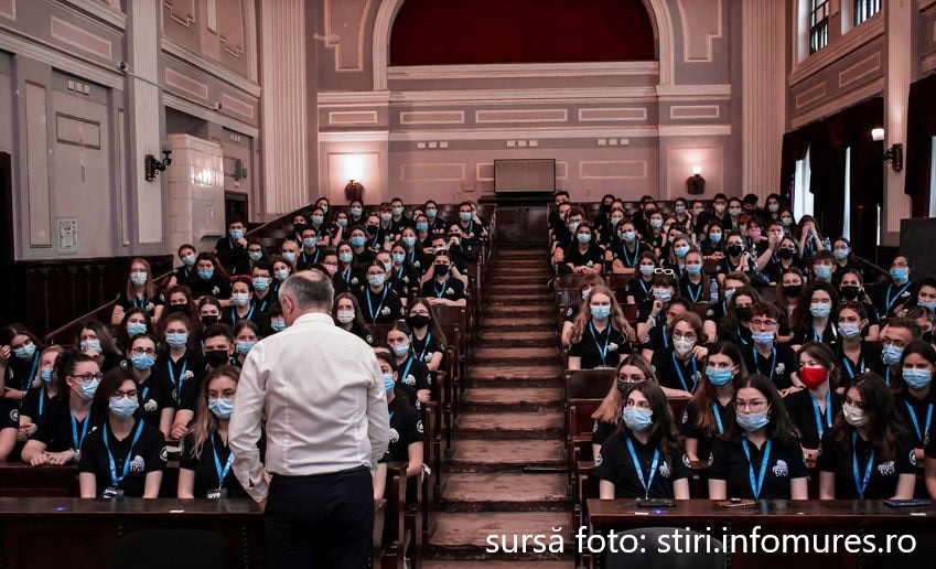 Elevii pot simți, pentru o săptămână, cum e viața de student în Târgu Mureș la UMFST