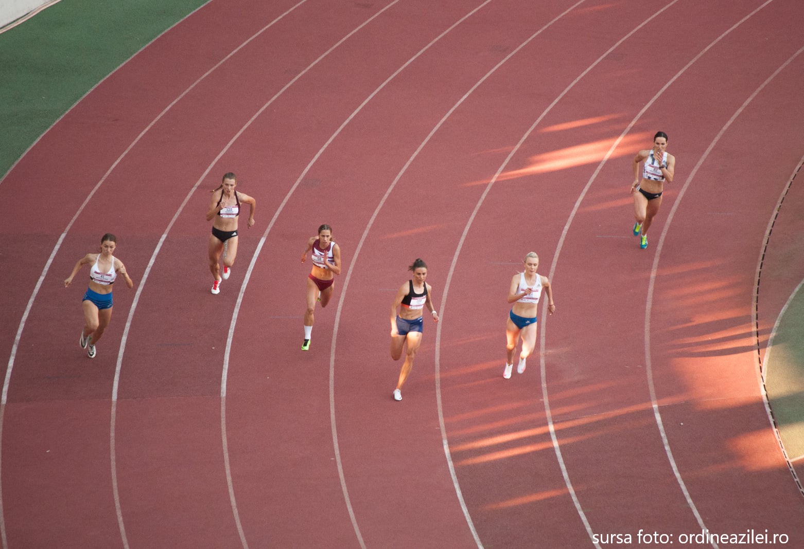 Școala de atletism din Mediaș confirmă: aur și argint la Campionatul Național de la Pitești