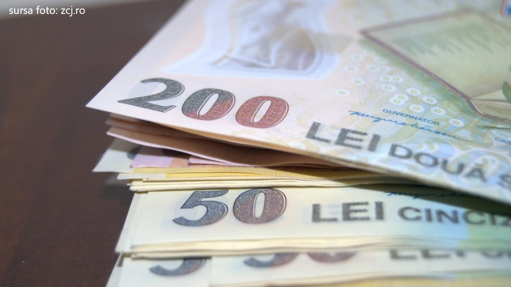 Negocierile cu sindicatele şi patronatele pe tema salariului minim vor începe în septembrie