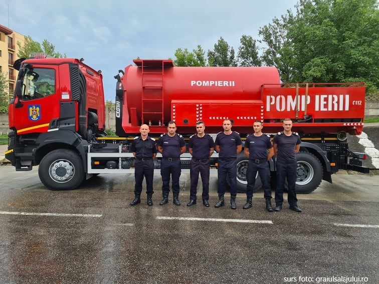 Pompierii din Sălaj au ajuns acasă după zece zile de lupte cu focurile din greu încercata Grecie